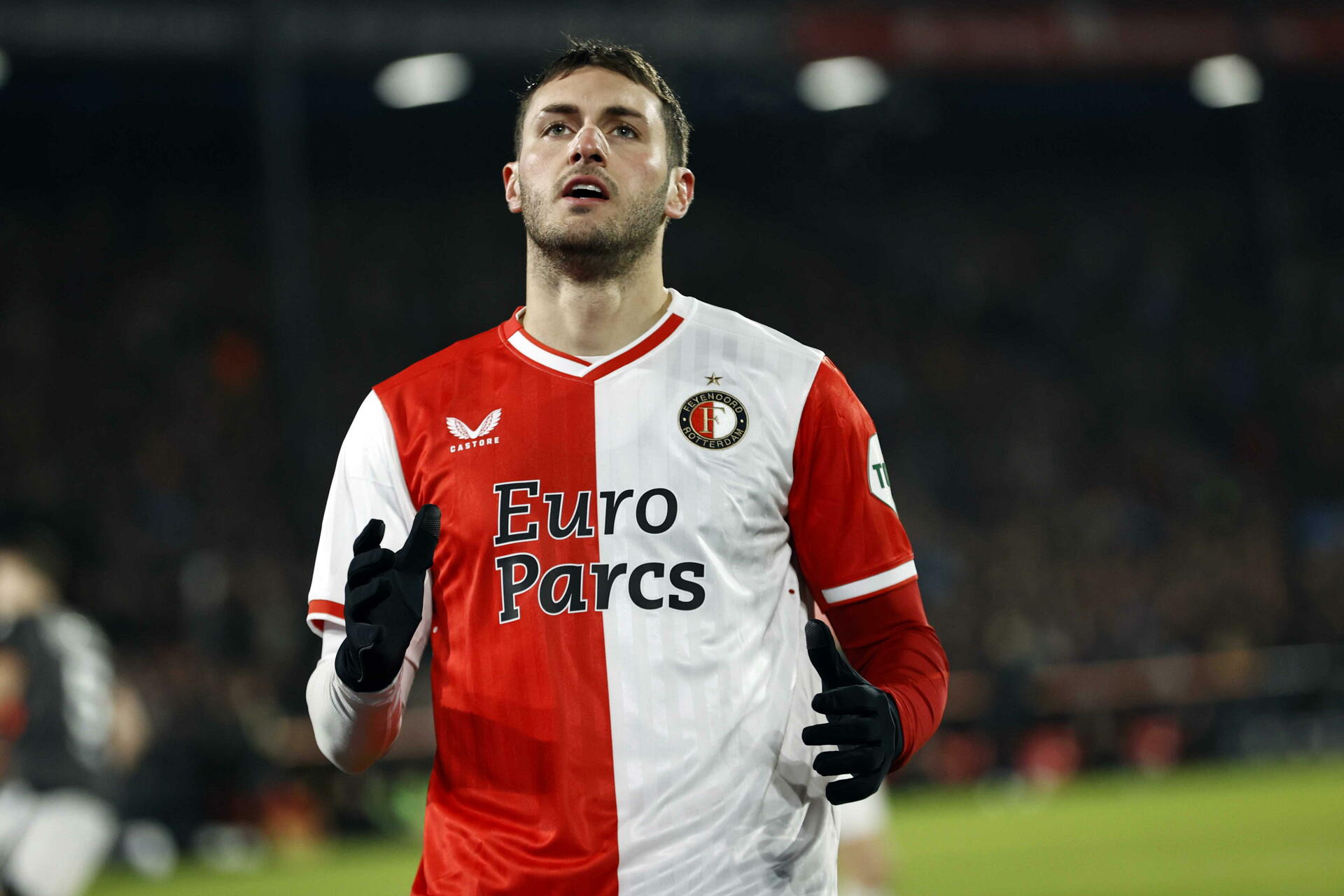 Santiago Giménez acepta que tiene altibajos en Feyenoord. Noticias en tiempo real