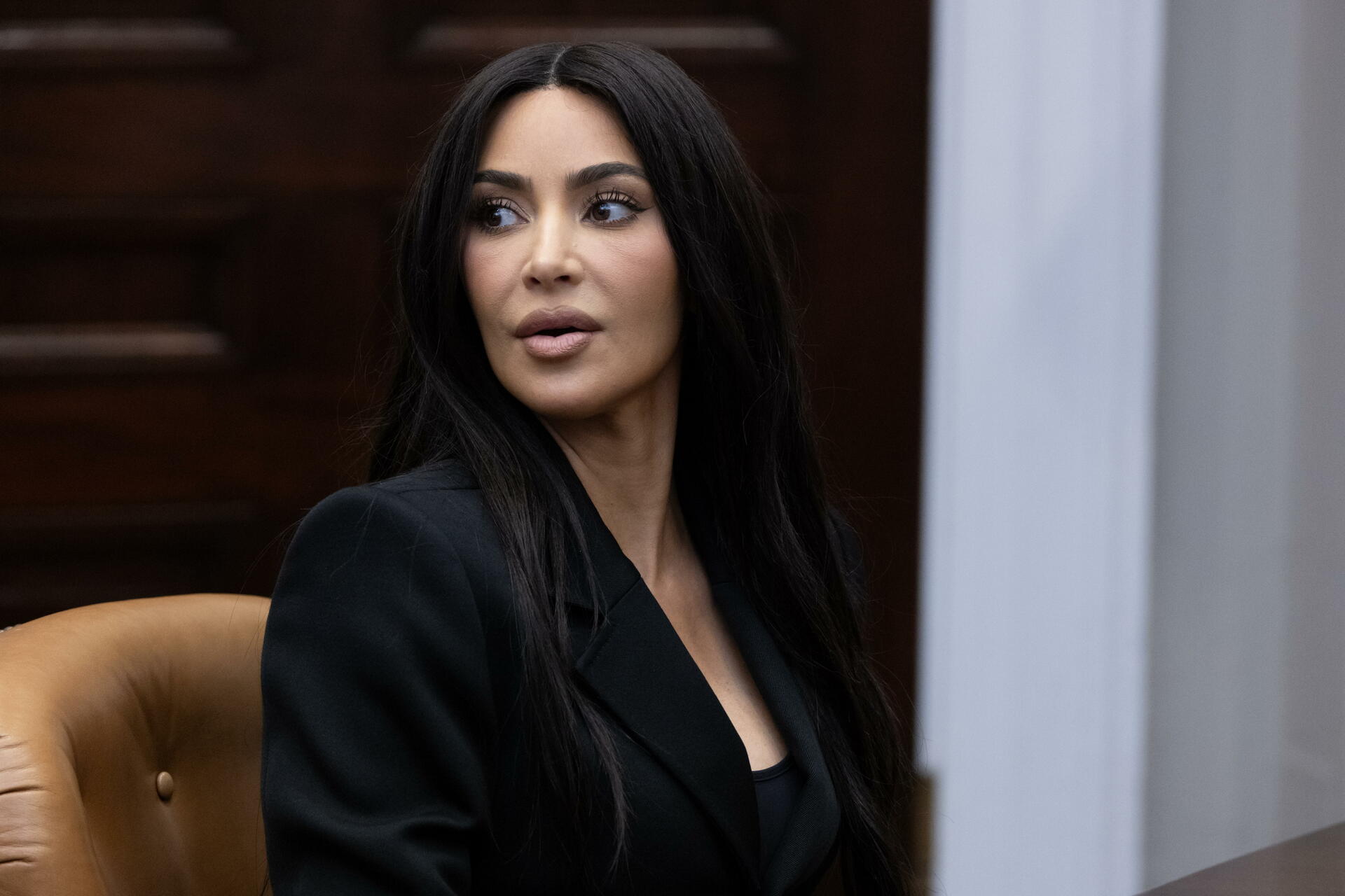 FOTOS: Kim Kardashian visita la Casa Blanca para hablar de justicia . Noticias en tiempo real