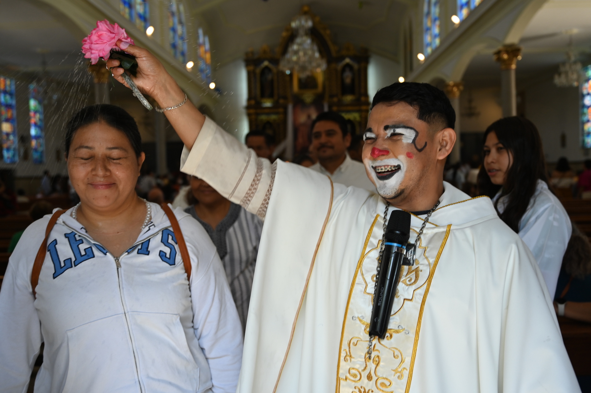 Válidas expresiones 'fuera de lo común' siempre que se respete, diócesis de Torreón. Noticias en tiempo real