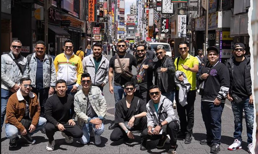 Policía interrumpre fiesta de Banda El Recodo en calles de Japón. Noticias en tiempo real