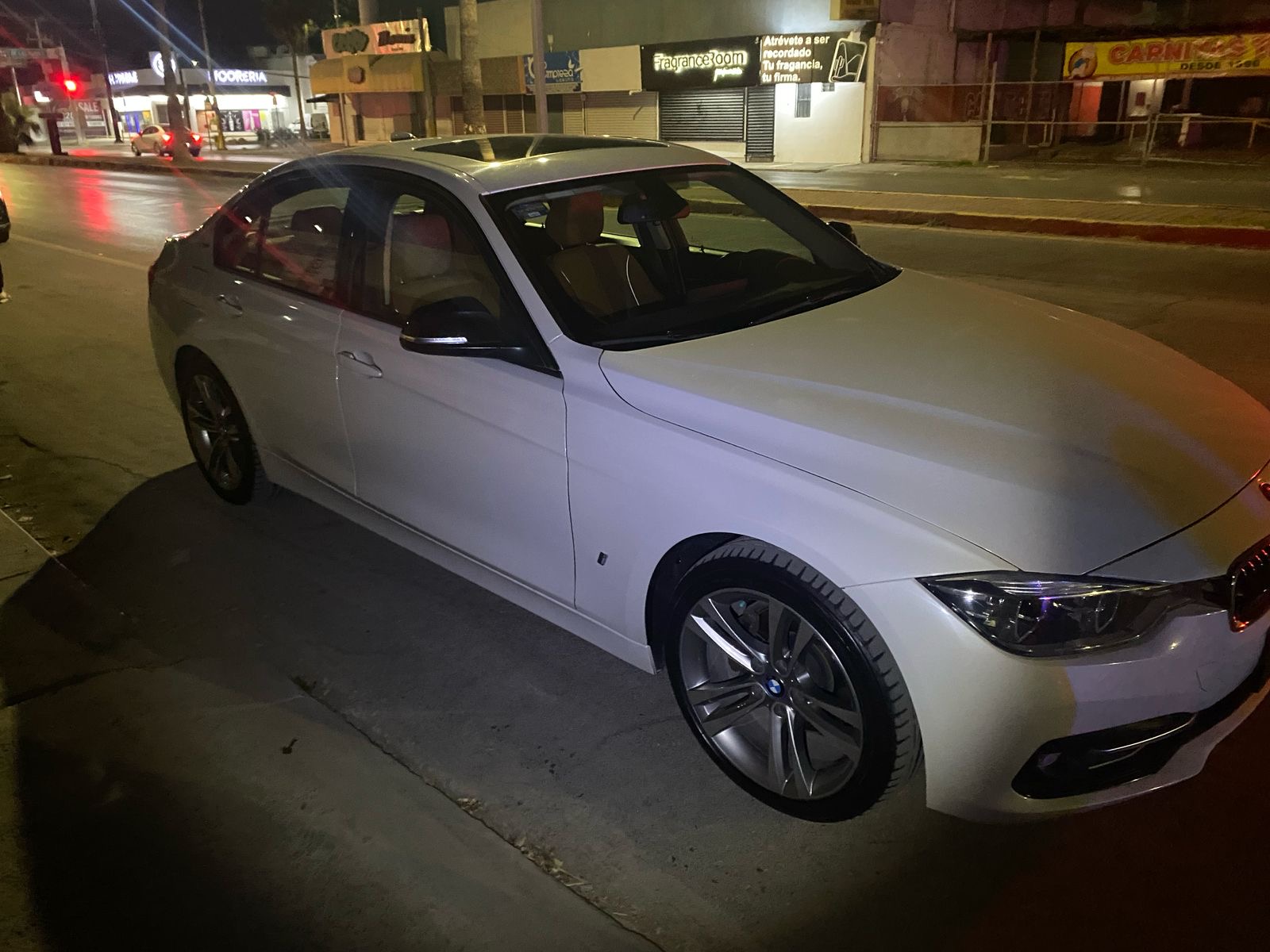 Conductor alcoholizado choca por alcance contra otro auto durante la madrugada  . Noticias en tiempo real