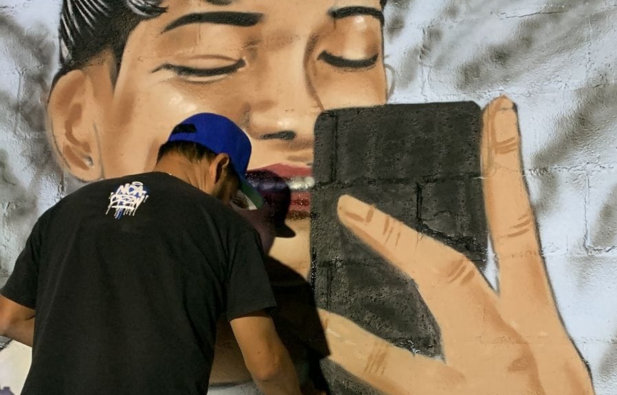 Realizan mural en honor a joven agredido en la Eduardo Guerra de Torreón . Noticias en tiempo real