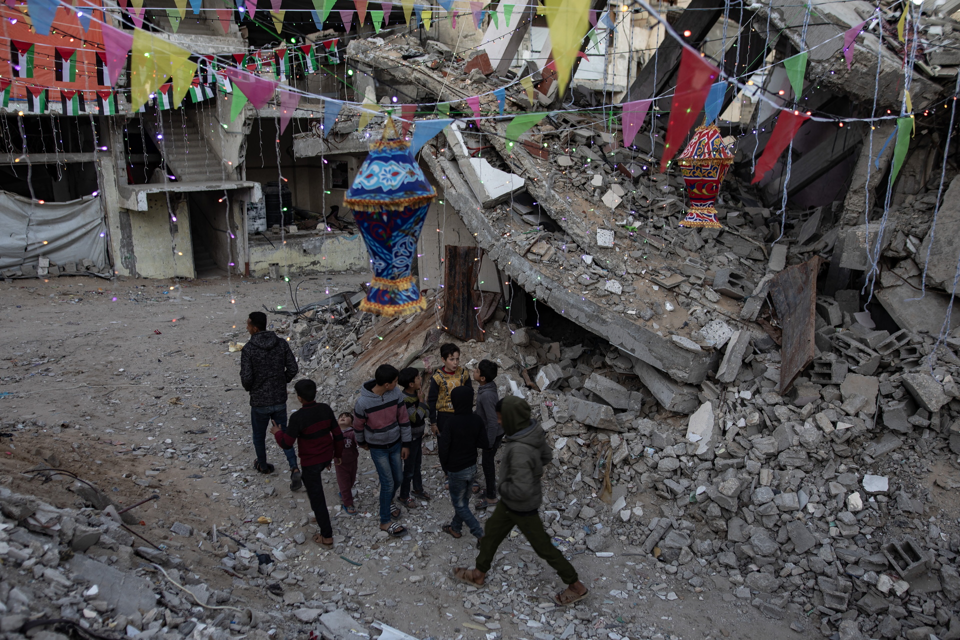 Israel mata a dos personas en Gaza y veta la entrada de ayuda humanitaria. Noticias en tiempo real