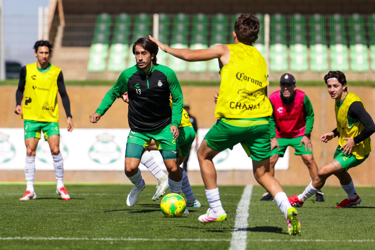 Santos recibe a los Gallos en 