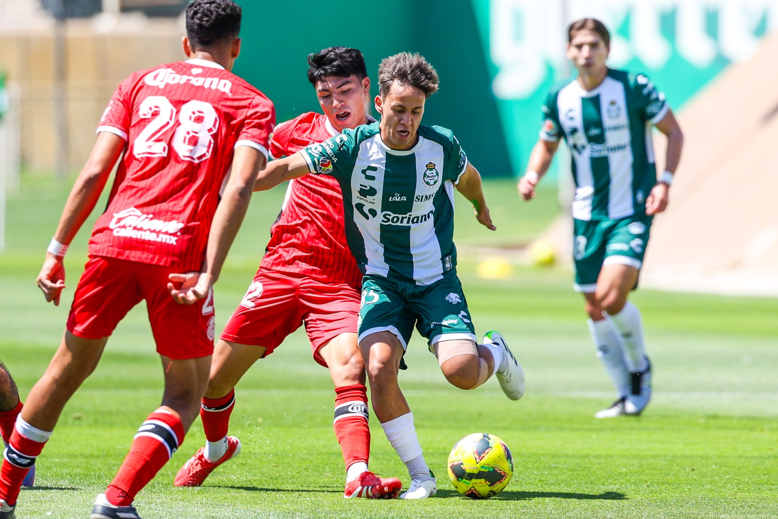 Sub-23 de Santos Laguna toma mínima ventaja en la semifinal del Clausura 2025. Noticias en tiempo real