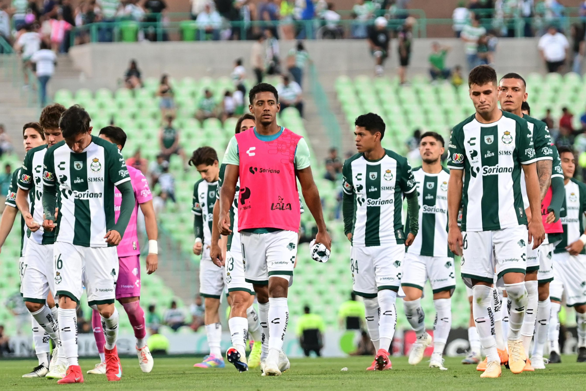Santos Laguna fue tema de conversación este miércoles luego de que se diera a conocer que supuestamente Grupo Orlegi busca vender al conjunto Guerrero.En recientes horas se dio a conocer que Grupo O