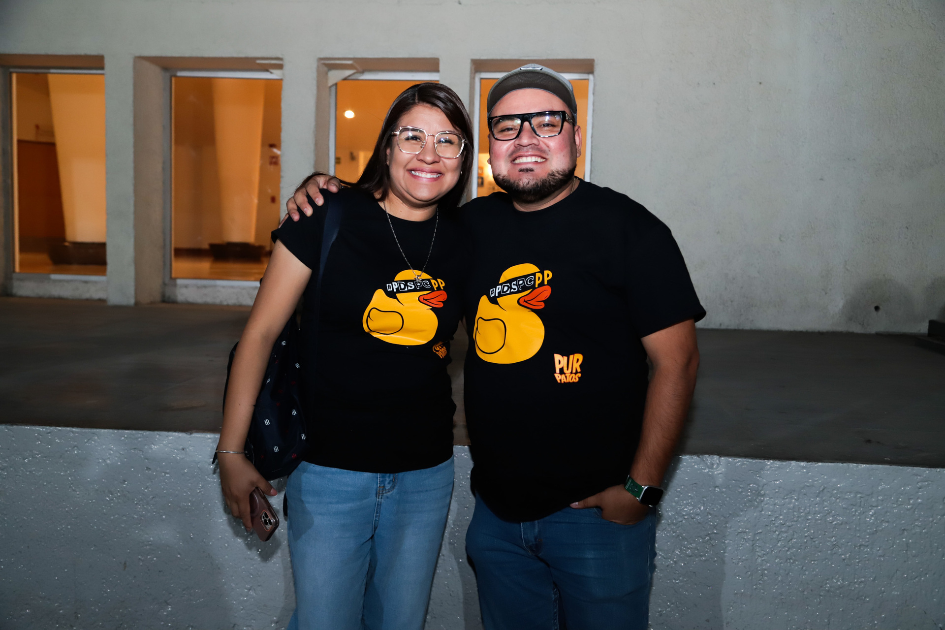 Disfrutan y ríen a carcajadas . Noticias en tiempo real