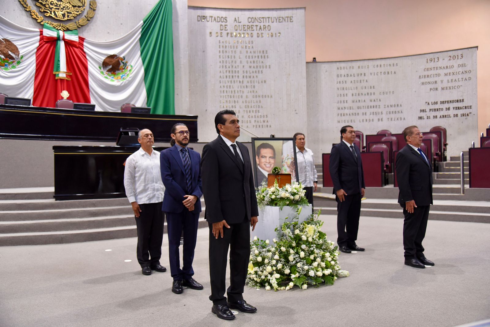 Congreso de Veracruz rinde homenaje póstumo al exgobernador Fidel Herrera, quien fuera acusado de corrupción. Noticias en tiempo real