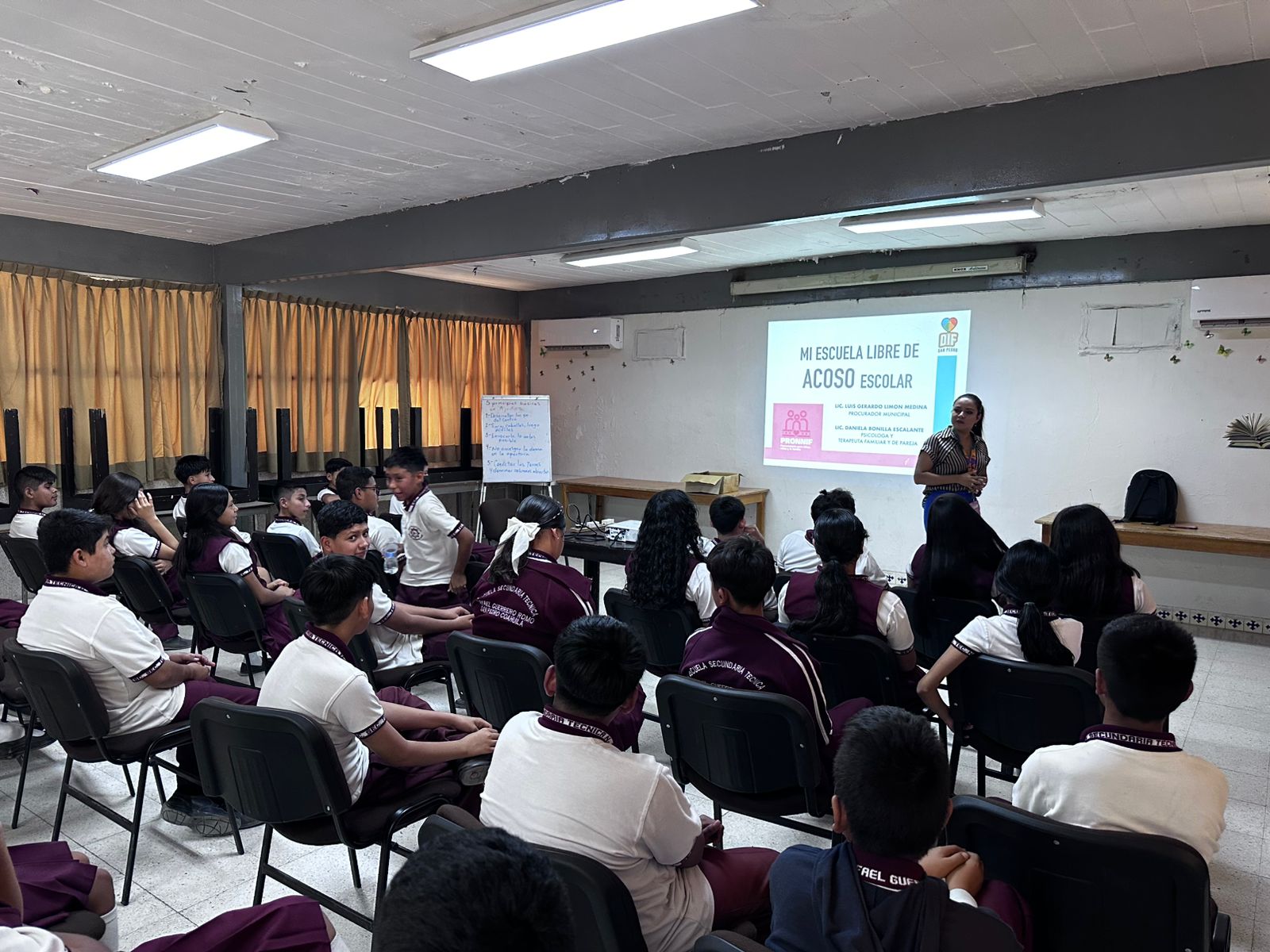 Continúan visitas de Pronnif a escuelas de San Pedro para ofrecer platicas sobre acoso escolar. Noticias en tiempo real