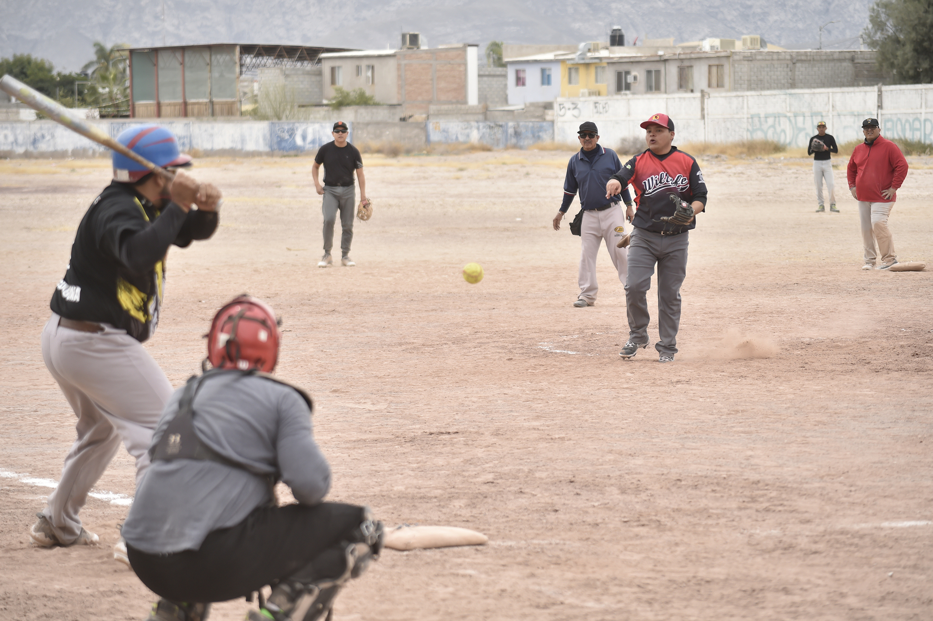 Viven cuarta jornada en softbol de la Sección 38 del SNTE. Noticias en tiempo real