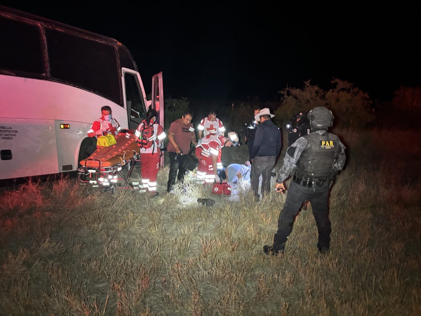 Muere conductor en choque contra autobús en la carretera 57 . Noticias en tiempo real