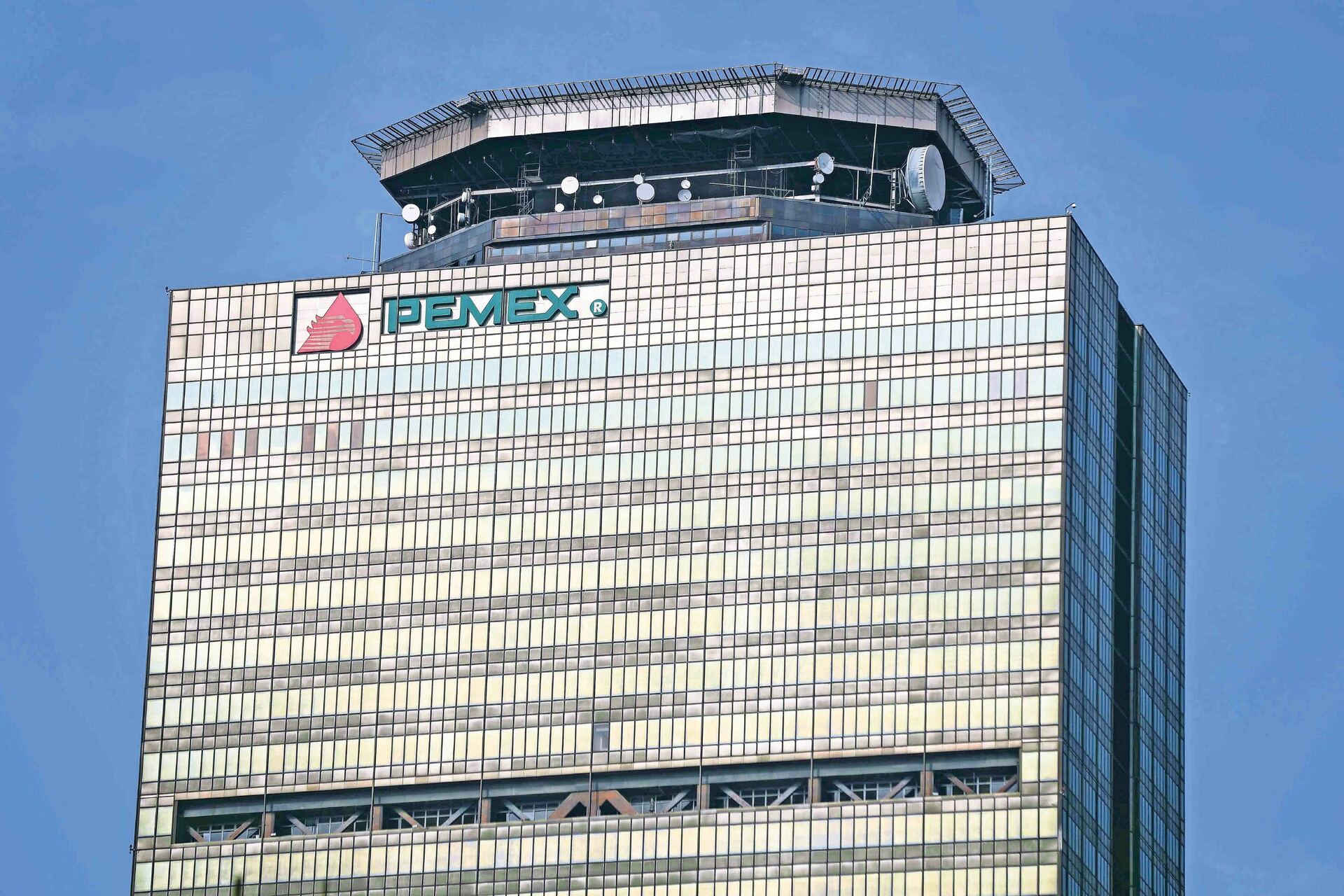 Pemex espera ahorro por 3 mil mdp tras mega recorte de personal. Noticias en tiempo real