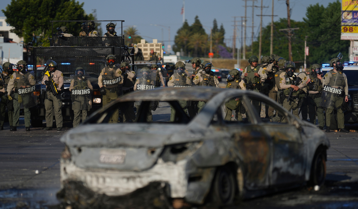 Trump ordena envío de Guardia Nacional para frenar protestas en LA. Noticias en tiempo real