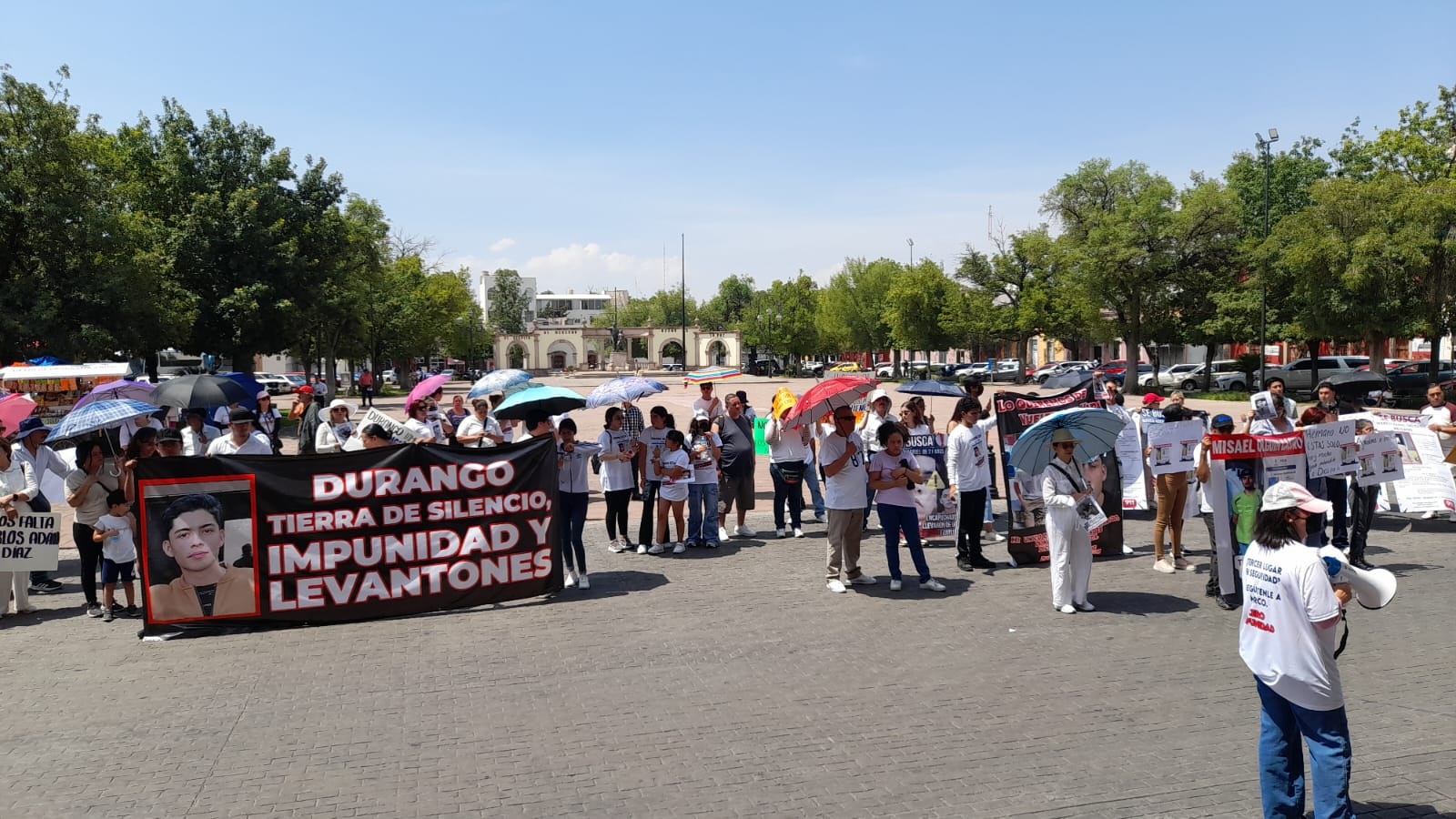 Marchan por Marco Adriel en Durango; joven cumple una semana desaparecido. Noticias en tiempo real