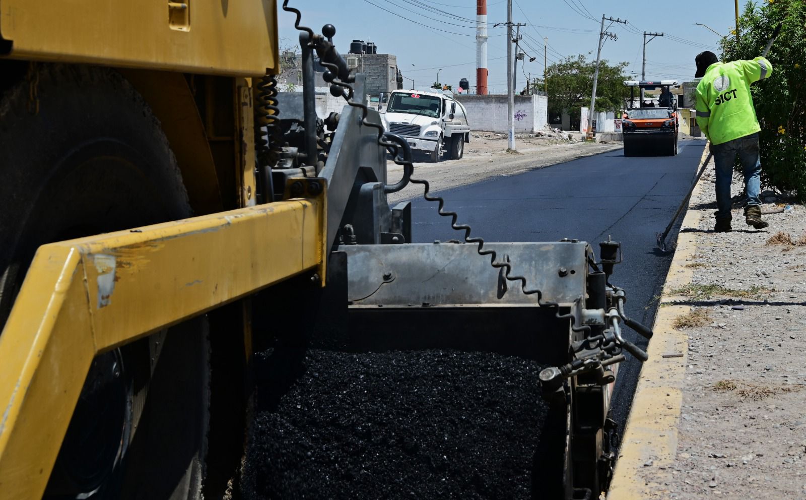 Ponen en marcha la segunda etapa de pavimentación del bulevar El Refugio en Gómez Palacio. Noticias en tiempo real