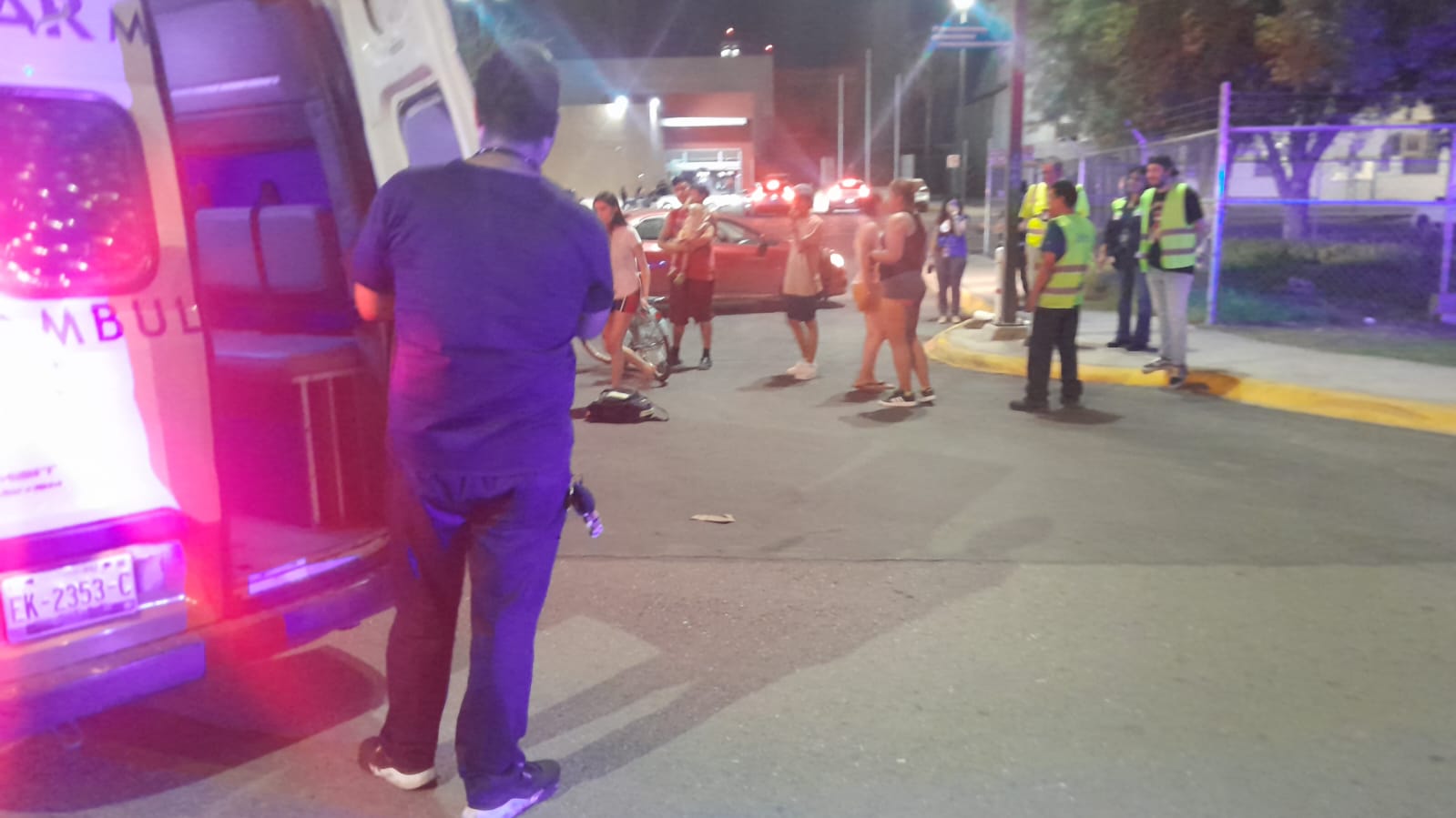 Atropellan a mujer en calzada Juan Pablo II; es hospitalizada por lesión en cadera. Noticias en tiempo real