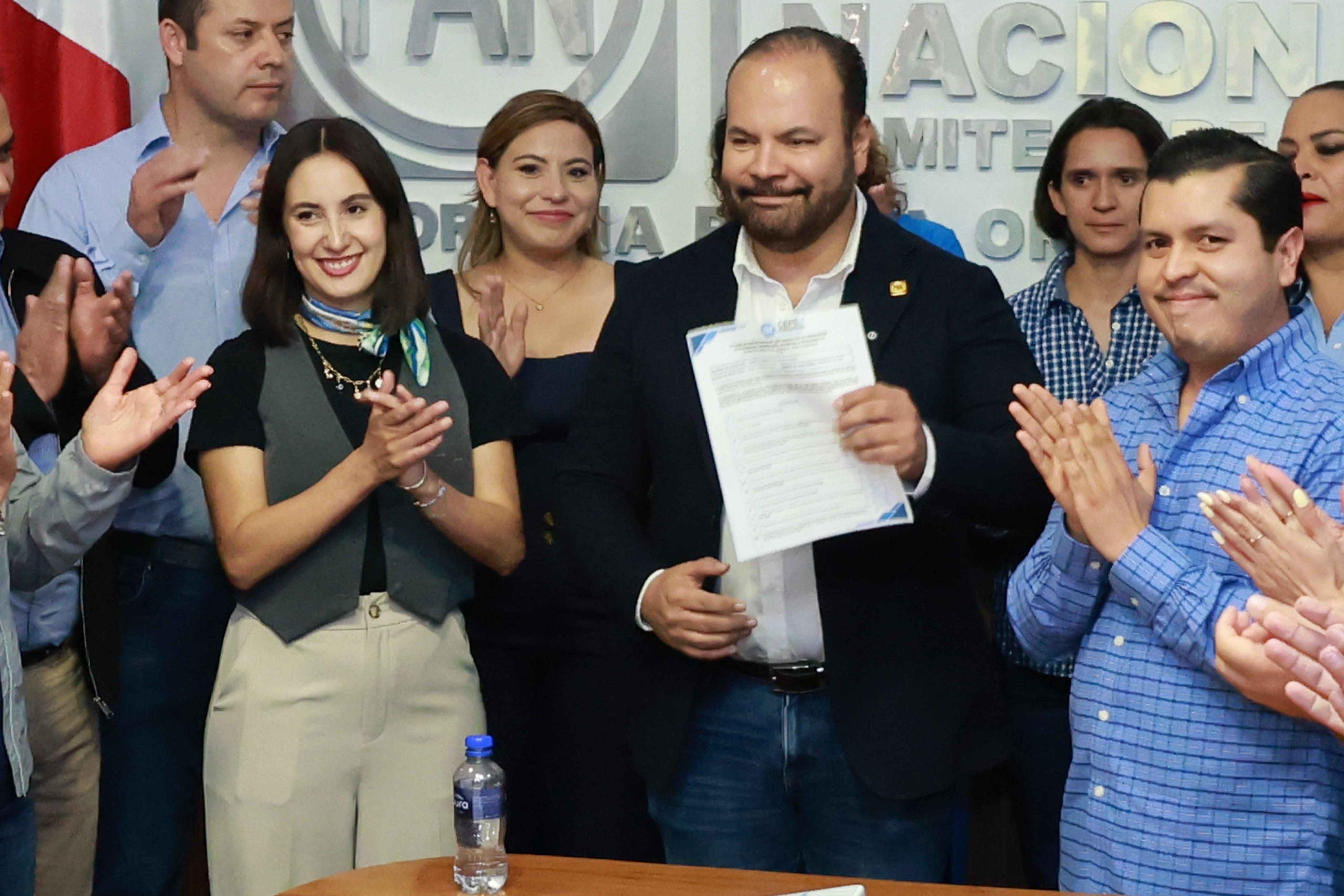 Mario Salazar va de nuevo por la Dirigencia estatal del PAN. Noticias en tiempo real