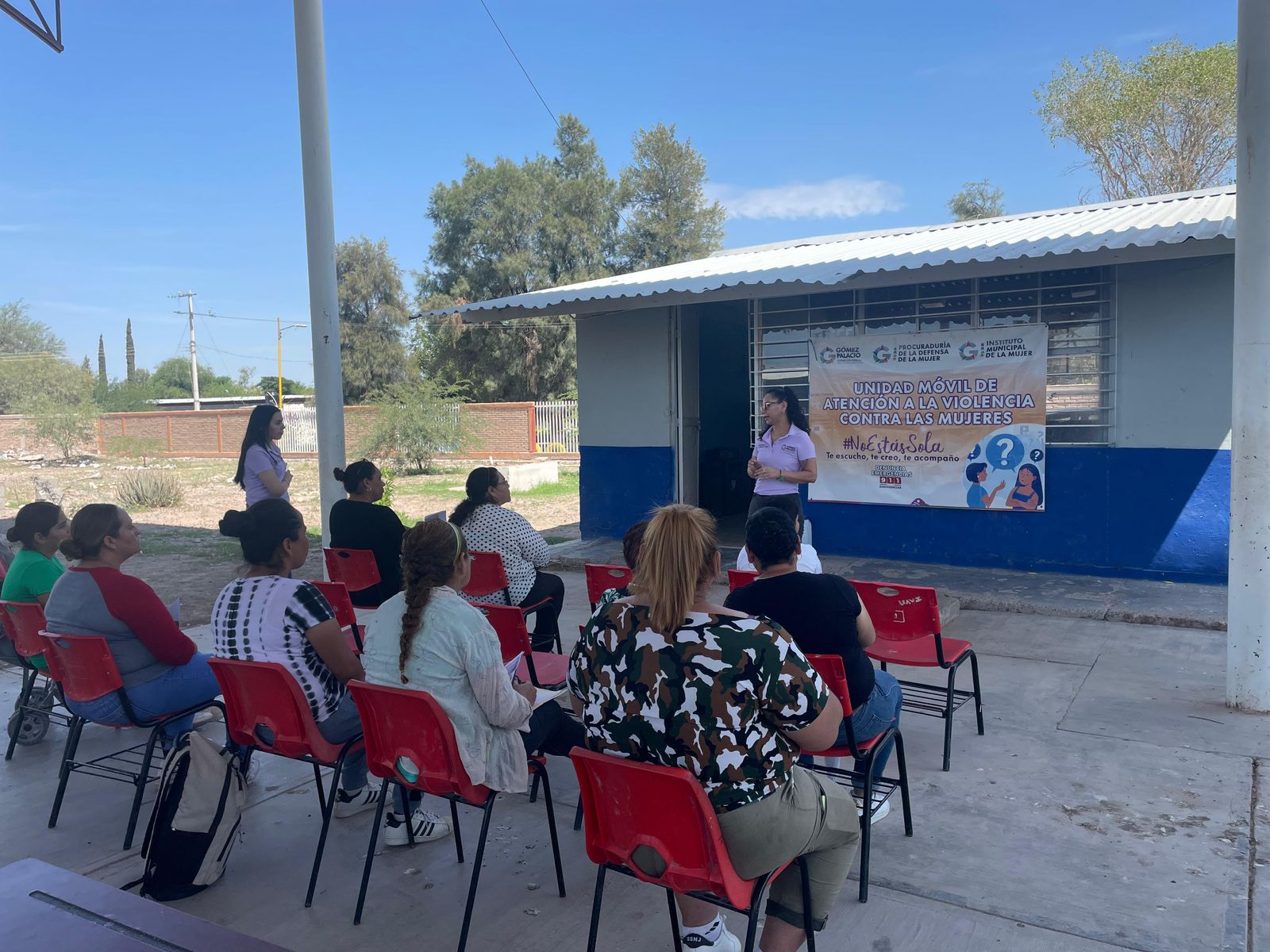Acercan a las mujeres servicios de la Prodem al ejido La Luz de Gómez Palacio. Noticias en tiempo real