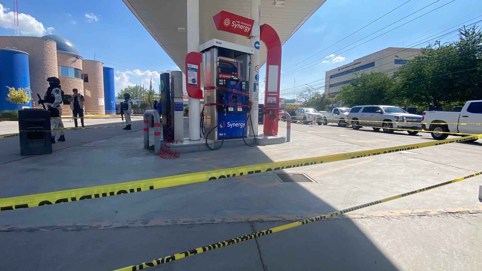 Autoridades federales clausuran sucursal de gasolineras “Mobil” en Torreón  . Noticias en tiempo real
