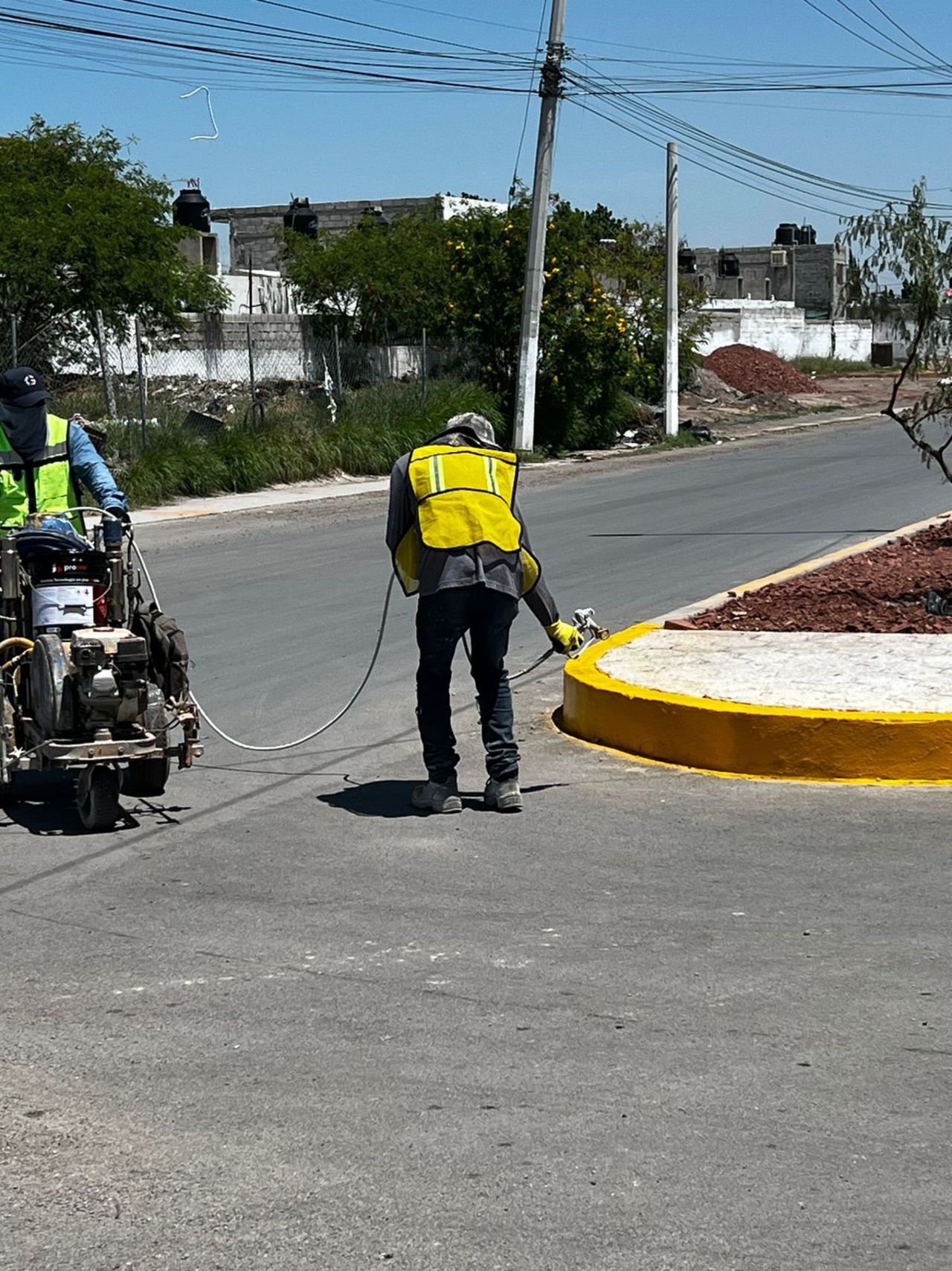 Dan mantenimiento a bulevar El Refugio. Noticias en tiempo real