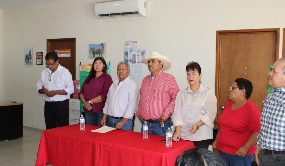 Entregan semilla a productores de melón del municipio de San Pedro. Noticias en tiempo real