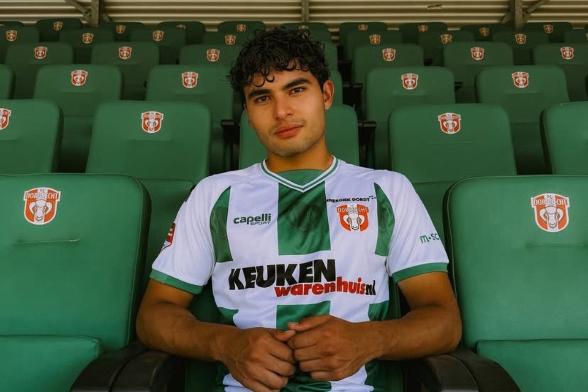 Stephano Carrillo es presentado como nuevo refuerzo del FC Dordrecht. Noticias en tiempo real