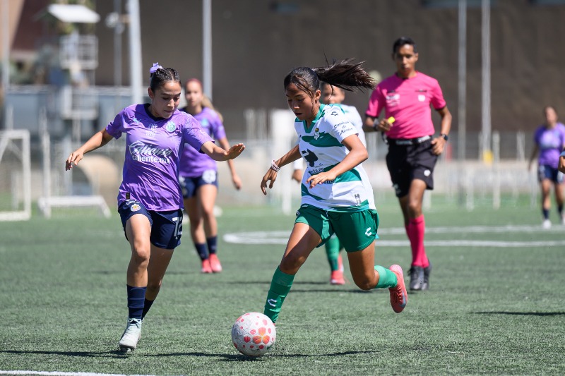 Llaman a juvenil santista de Guerreras al Tricolor Sub-17. Noticias en tiempo real