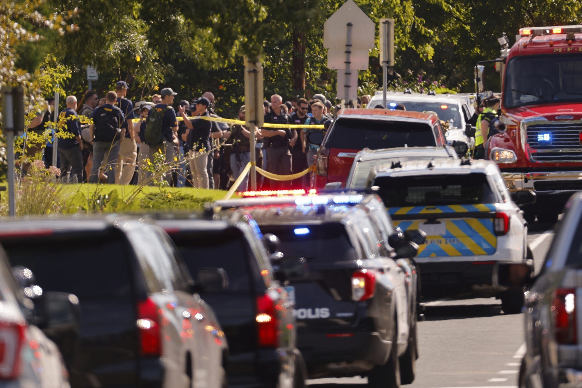 Tiroteo en escuela católica de Minneapolis deja al menos dos muertos y 17 heridos. Noticias en tiempo real
